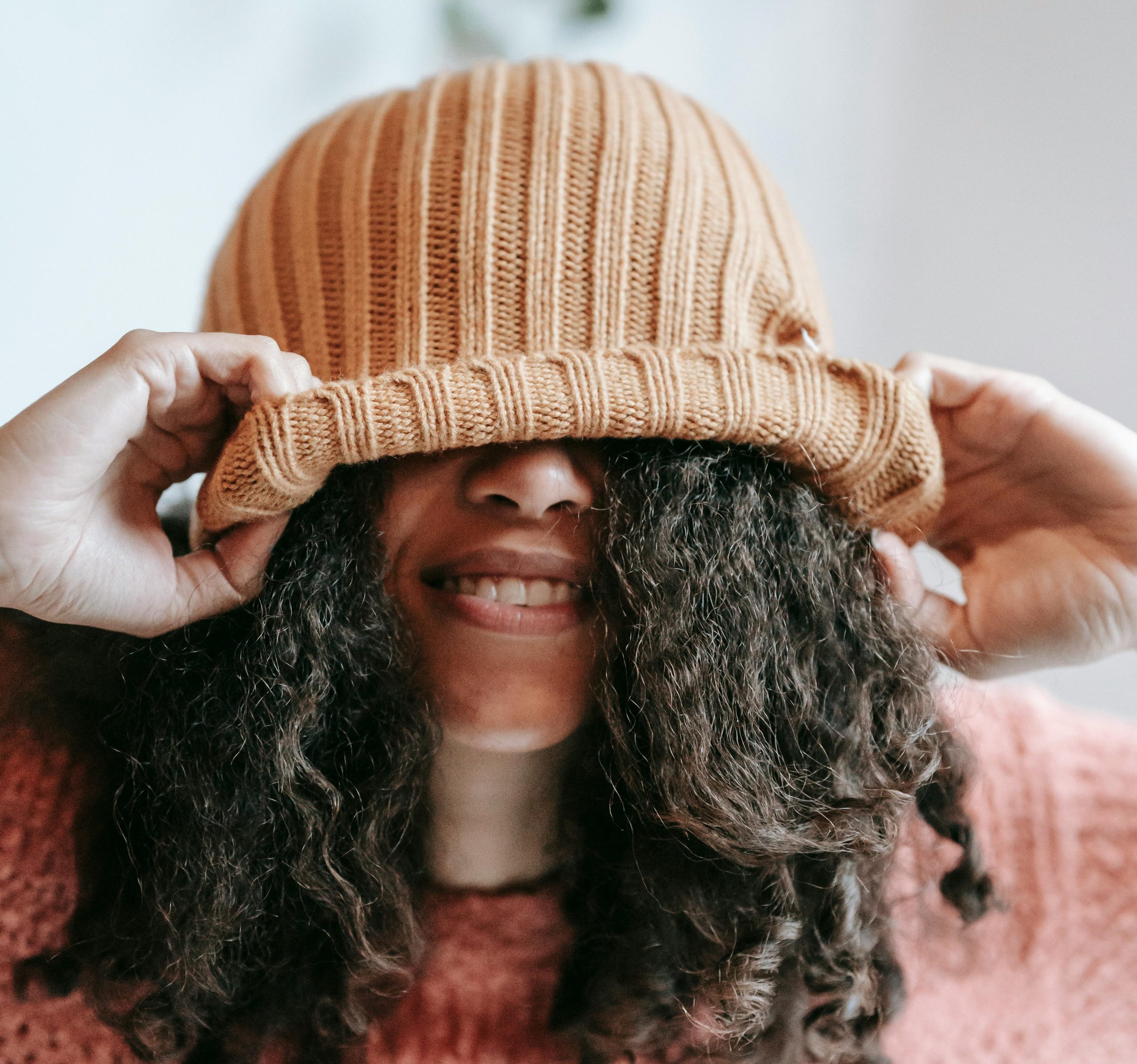 Best Hats for Curly Hair